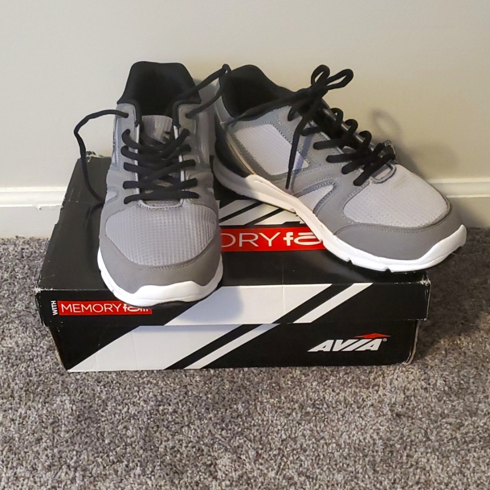 Size 8.5 Men's Memory Fom AVIA Sneakers Grey & Black